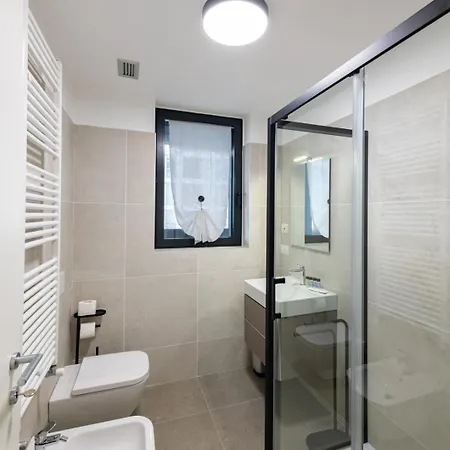 Parcheggio Gratuito - New 1bdr Con Terrazzo Apartment Mailand