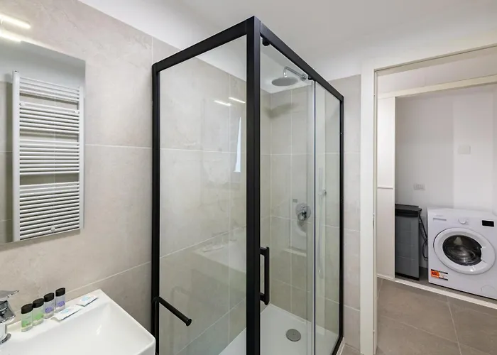 Free Parking - New 1bdr With Terrace 米兰